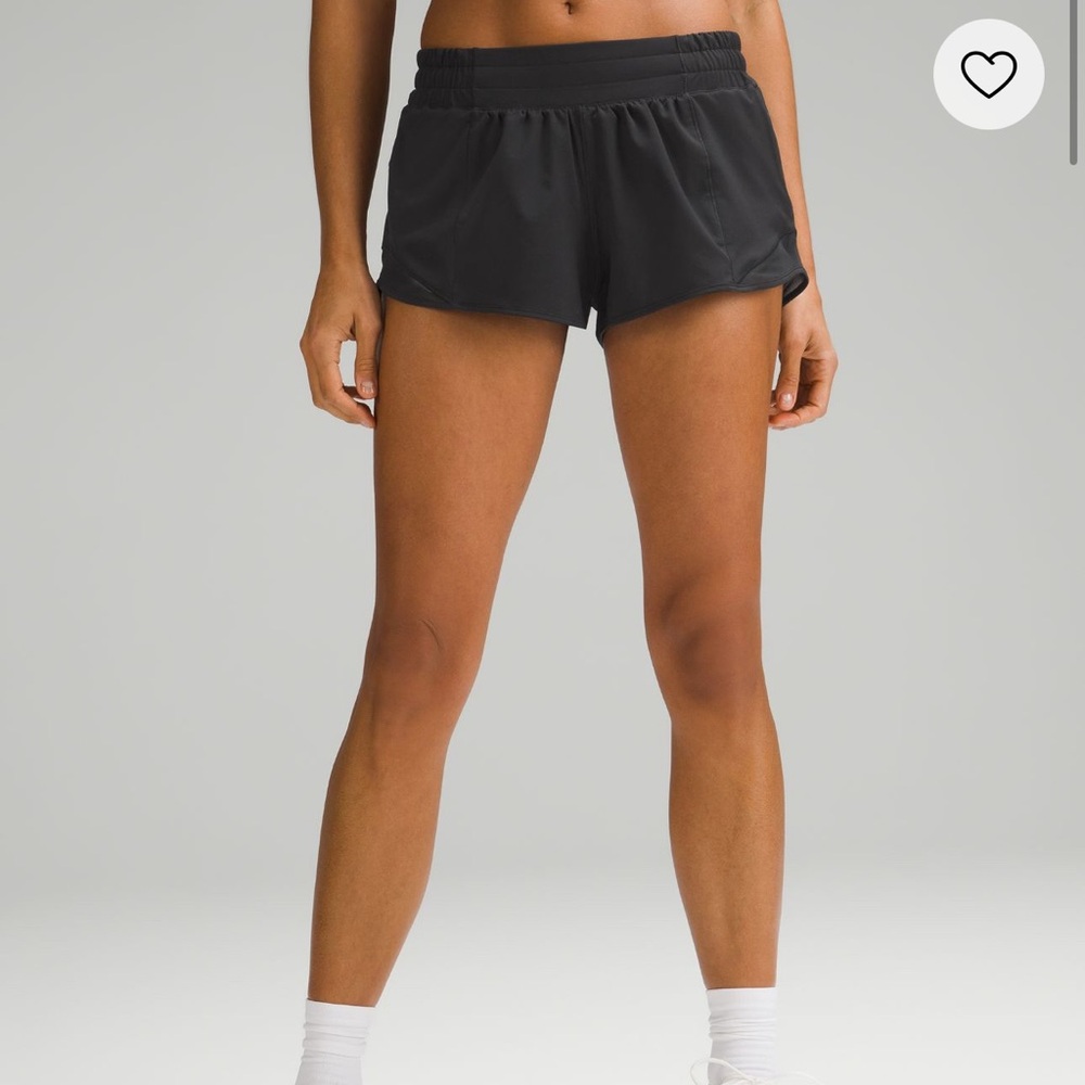 Lululemon Hotty Hot Short 2.5” size 6